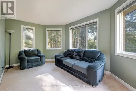 4 Ruth Court Whitchurch-stouffville ON L4A 2E3