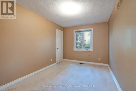 4 Ruth Court Whitchurch-stouffville ON L4A 2E3
