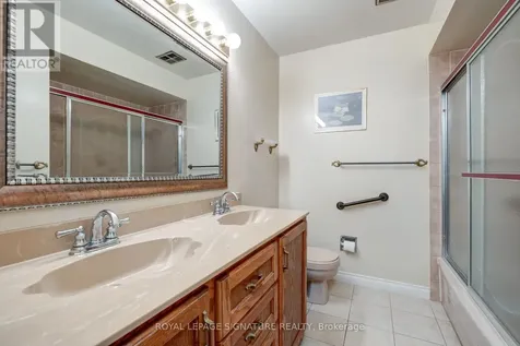 4 Ruth Court Whitchurch-stouffville ON L4A 2E3