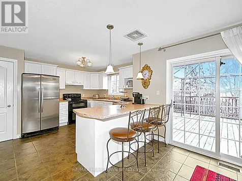 16 Regency Place Brockville ON K6V 7M5
