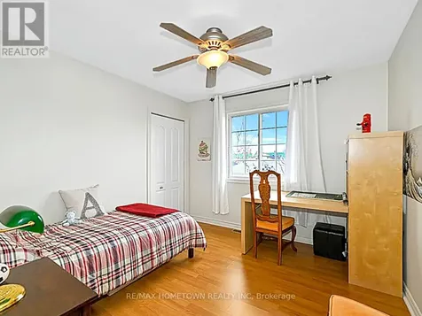16 Regency Place Brockville ON K6V 7M5