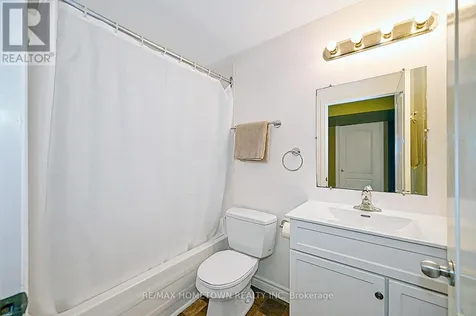 16 Regency Place Brockville ON K6V 7M5