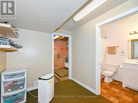 16 Regency Place Brockville ON K6V 7M5