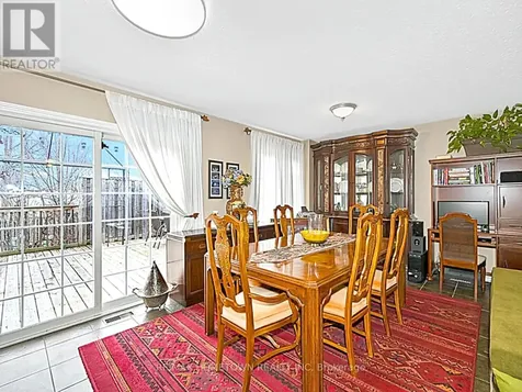 16 Regency Place Brockville ON K6V 7M5