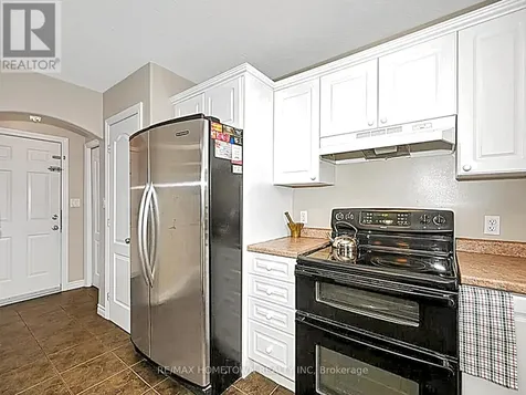 16 Regency Place Brockville ON K6V 7M5