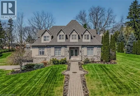 9 Rue Chateaux Terrace Brantford ON N3T 6N7