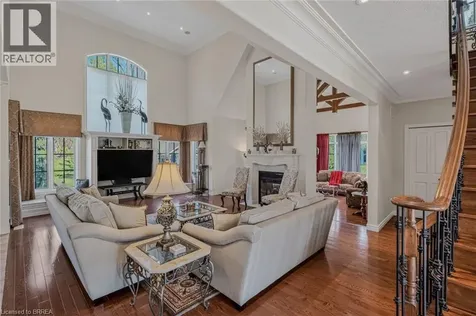 9 Rue Chateaux Terrace Brantford ON N3T 6N7