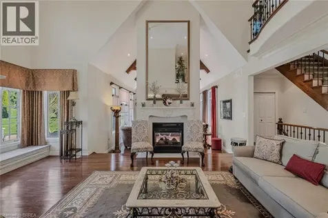 9 Rue Chateaux Terrace Brantford ON N3T 6N7