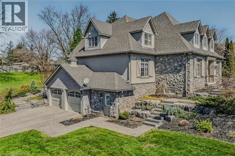 9 Rue Chateaux Terrace Brantford ON N3T 6N7