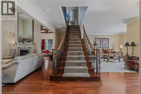 9 Rue Chateaux Terrace Brantford ON N3T 6N7