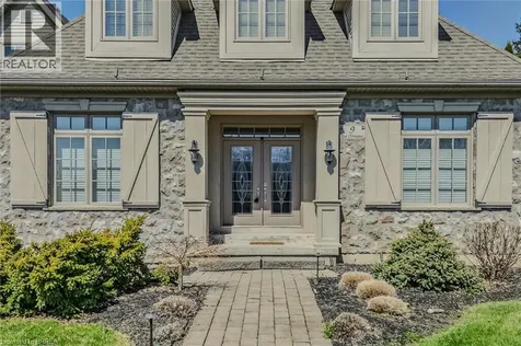 9 Rue Chateaux Terrace Brantford ON N3T 6N7