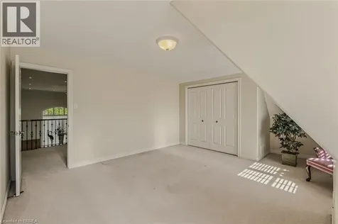 9 Rue Chateaux Terrace Brantford ON N3T 6N7