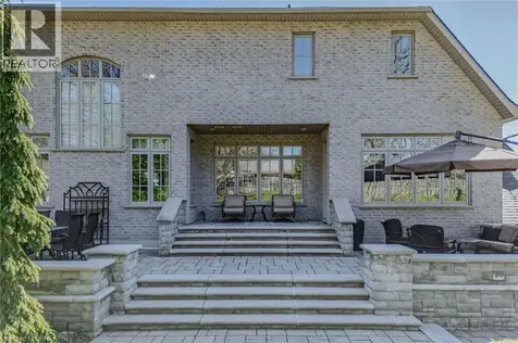 9 Rue Chateaux Terrace Brantford ON N3T 6N7
