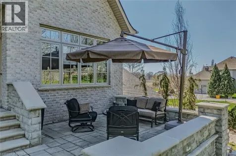 9 Rue Chateaux Terrace Brantford ON N3T 6N7