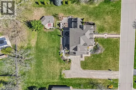 9 Rue Chateaux Terrace Brantford ON N3T 6N7