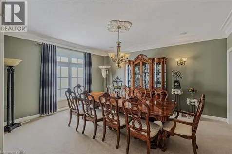 9 Rue Chateaux Terrace Brantford ON N3T 6N7