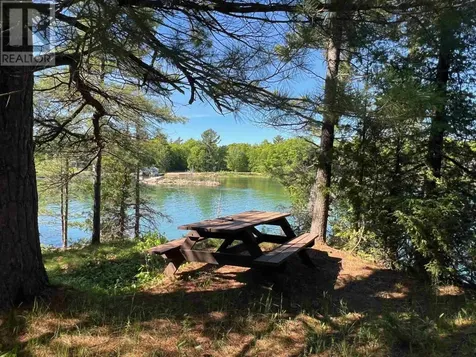 Island Ck27 Off Pine Island Road Desbarats ON P0R 1E0