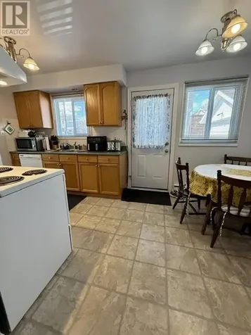 38 Ottawa Avenue Elliot Lake ON P5A 2P1