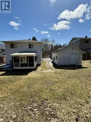 38 Ottawa Avenue Elliot Lake ON P5A 2P1