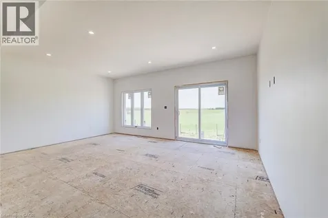 114 Bedell Drive Mapleton ON N0G 1P0