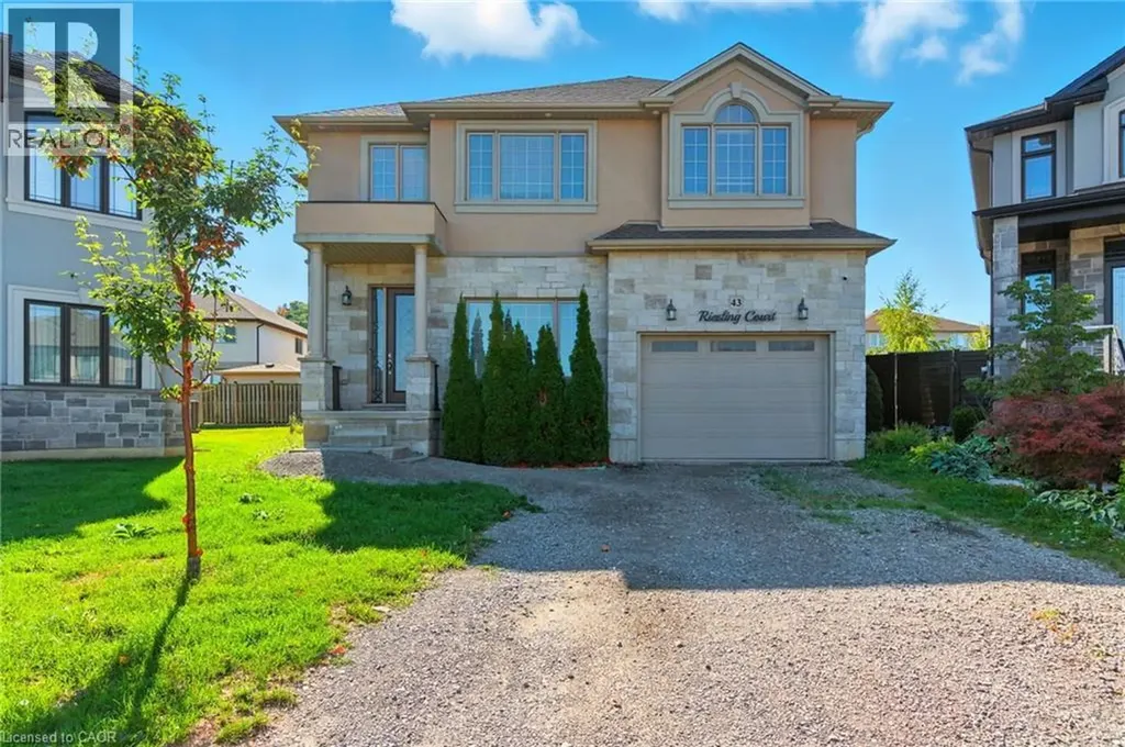 43 Riesling Court Hamilton ON L8G 0B4
