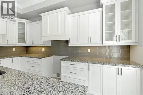 43 Riesling Court Hamilton ON L8G 0B4