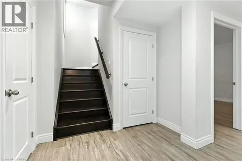 43 Riesling Court Hamilton ON L8G 0B4