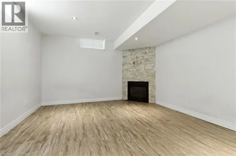 43 Riesling Court Hamilton ON L8G 0B4