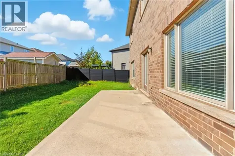 43 Riesling Court Hamilton ON L8G 0B4