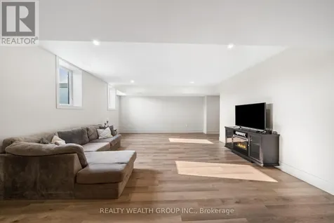 105 Franklin Crescent Whitby ON L0B 1A0