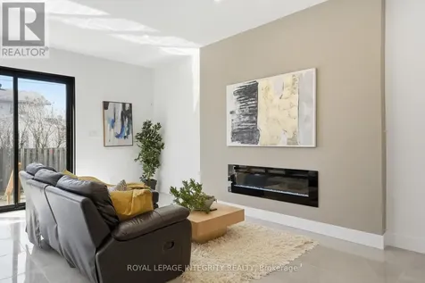 984 Watson Street Ottawa ON K2B 6C2