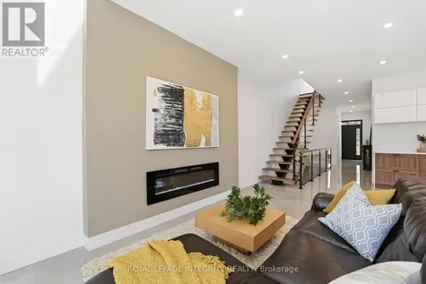 984 Watson Street Ottawa ON K2B 6C2