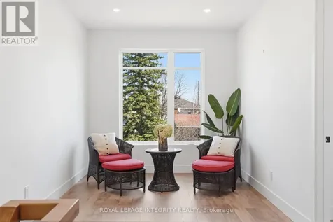 984 Watson Street Ottawa ON K2B 6C2