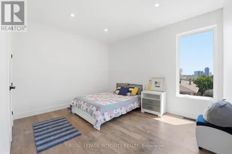 984 Watson Street Ottawa ON K2B 6C2