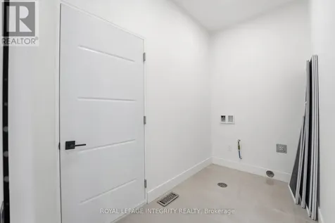 984 Watson Street Ottawa ON K2B 6C2