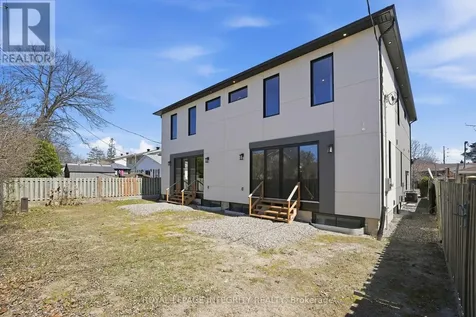 984 Watson Street Ottawa ON K2B 6C2
