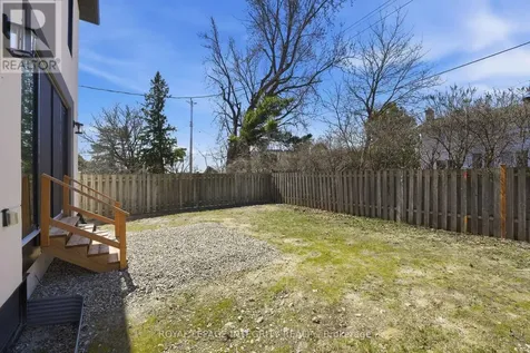 984 Watson Street Ottawa ON K2B 6C2