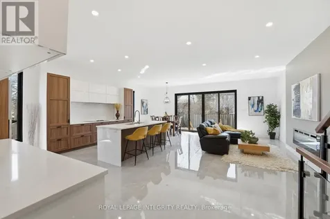 984 Watson Street Ottawa ON K2B 6C2