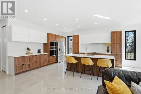 984 Watson Street Ottawa ON K2B 6C2