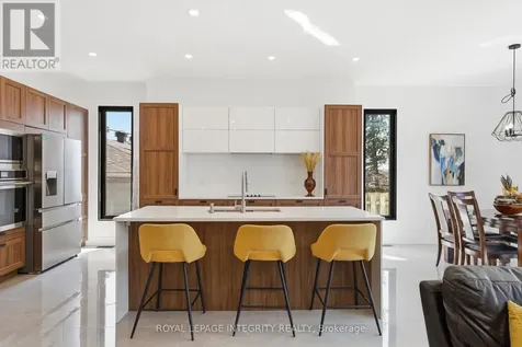 984 Watson Street Ottawa ON K2B 6C2