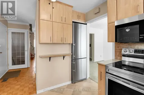 2166 Bickerton Avenue Ottawa ON K1J 6Y3