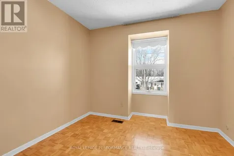 2166 Bickerton Avenue Ottawa ON K1J 6Y3