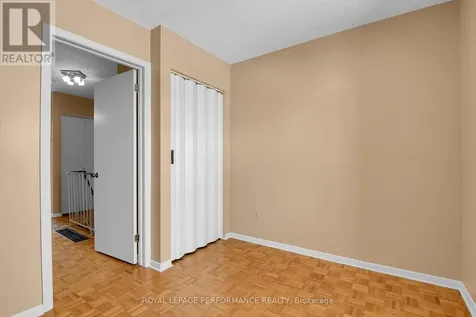 2166 Bickerton Avenue Ottawa ON K1J 6Y3
