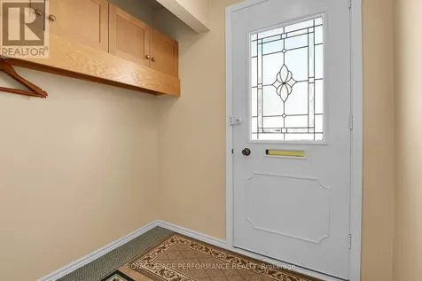 2166 Bickerton Avenue Ottawa ON K1J 6Y3