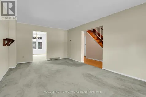 2166 Bickerton Avenue Ottawa ON K1J 6Y3