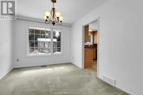 2166 Bickerton Avenue Ottawa ON K1J 6Y3