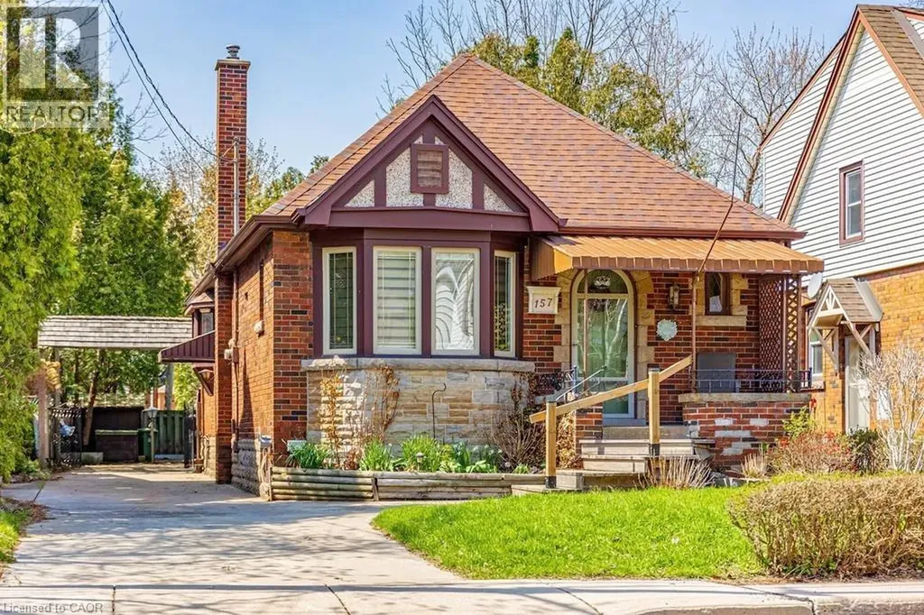 157 Longwood Road North Hamilton ON L8S 3V8