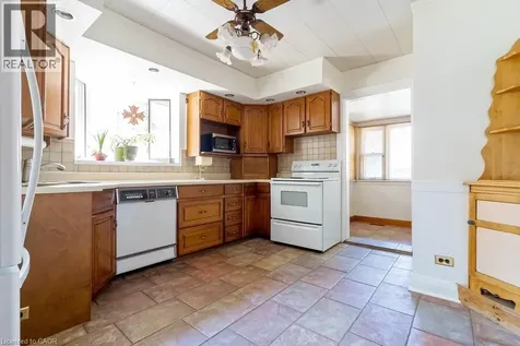 157 Longwood Road North Hamilton ON L8S 3V8