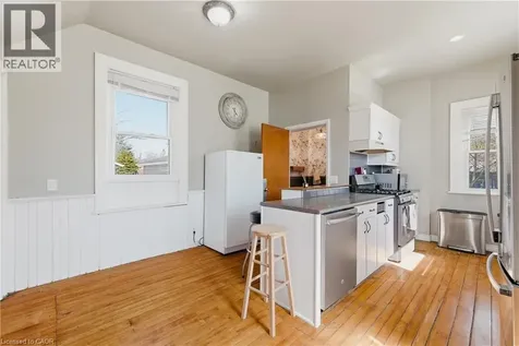 17 Allan Street West Clifford ON N0G 1M0