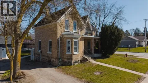 17 Allan Street West Clifford ON N0G 1M0